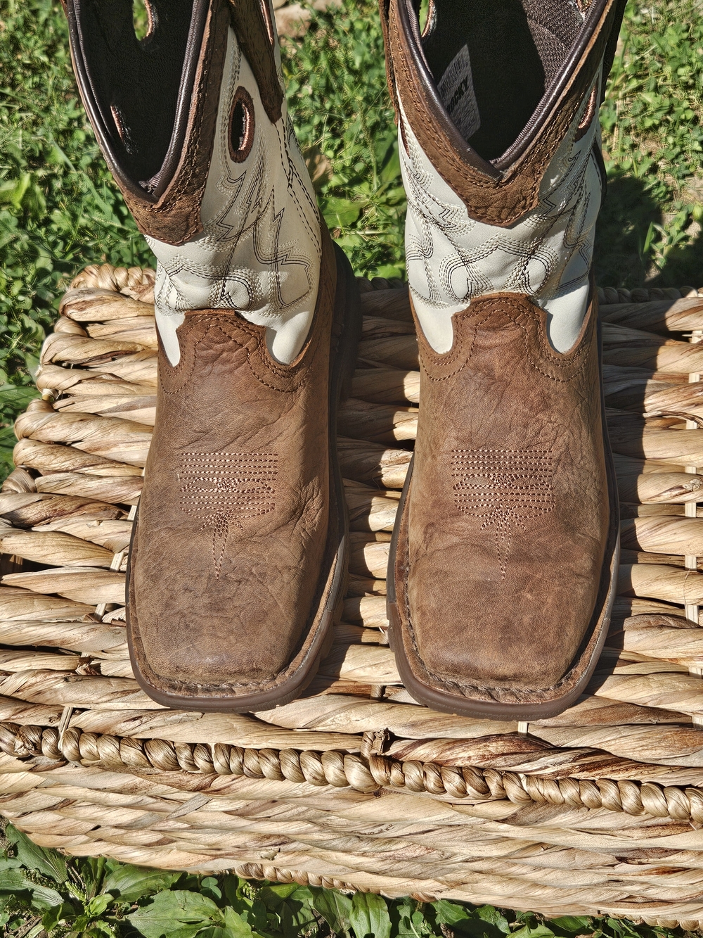 Rocky Boys Cowboy Boots Slip Resistant Brown Size 12 - Picture 2 of 9
